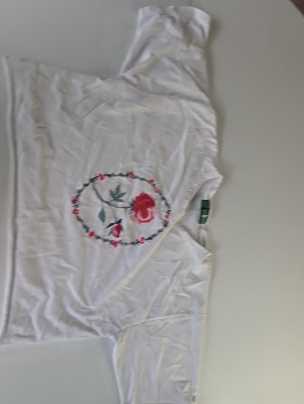 Hunt Club White Cropped Tee with Green Label #E12
